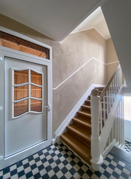 Studio-von-dieken-interiordesign-innenarchitektur-raumgestaltung-hassanierrung-parkettboden-landhausstil-Treppenhaus