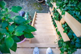 Studiovondieken-innenachitektur-interiordesign-raumgestaltung-innenarchitekt-trappe-gartentreppe-fichtenholz-abstieg