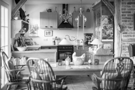 studiovondieken-kueche-projekt-design-duesseldorf-interiordesign-interior-fontal-tisch-sw 