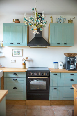 studiovondieken-kueche-projekt-design-duesseldorf-interiordesign-interior-frontal-herd