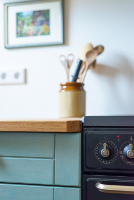 studiovondieken-kueche-projekt-design-duesseldorf-interiordesign-interior-herd-detail-arbeitsplatte-kochloefel