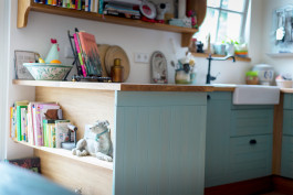 studiovondieken-kueche-projekt-design-duesseldorf-interiordesign-interior-regal-detail-arbeisplatte