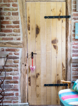 studiovondieken-tuer-fachwerkhaus-fachwerk-haus-interior-interiordesign-design-duesseldorf-eiche-wood-wooddesign-forne